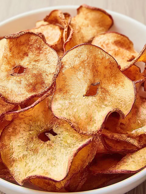 A bowl of apple chips.